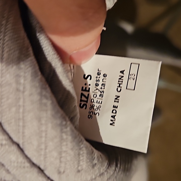 Liam & Co Sweater and pant set - Picture 4 of 4